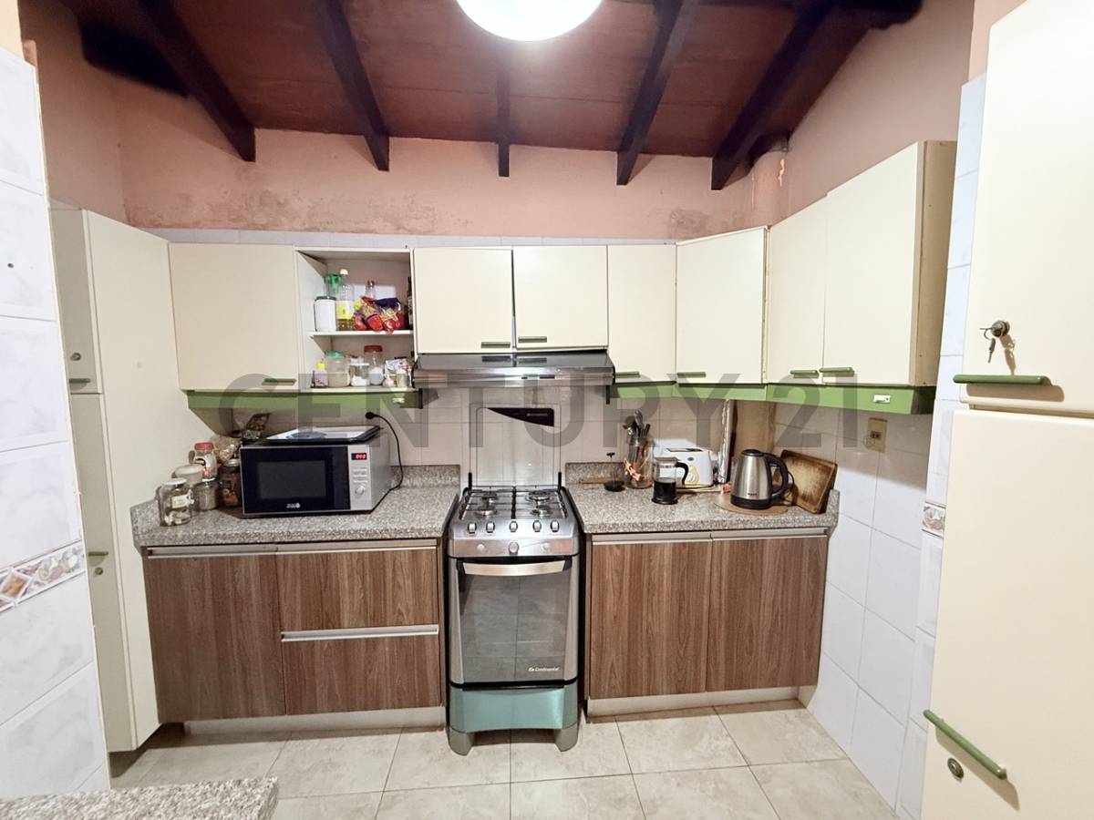 Propiedad sobre Concejal Vargas ideal para vivienda o desarrollo - imagen 16