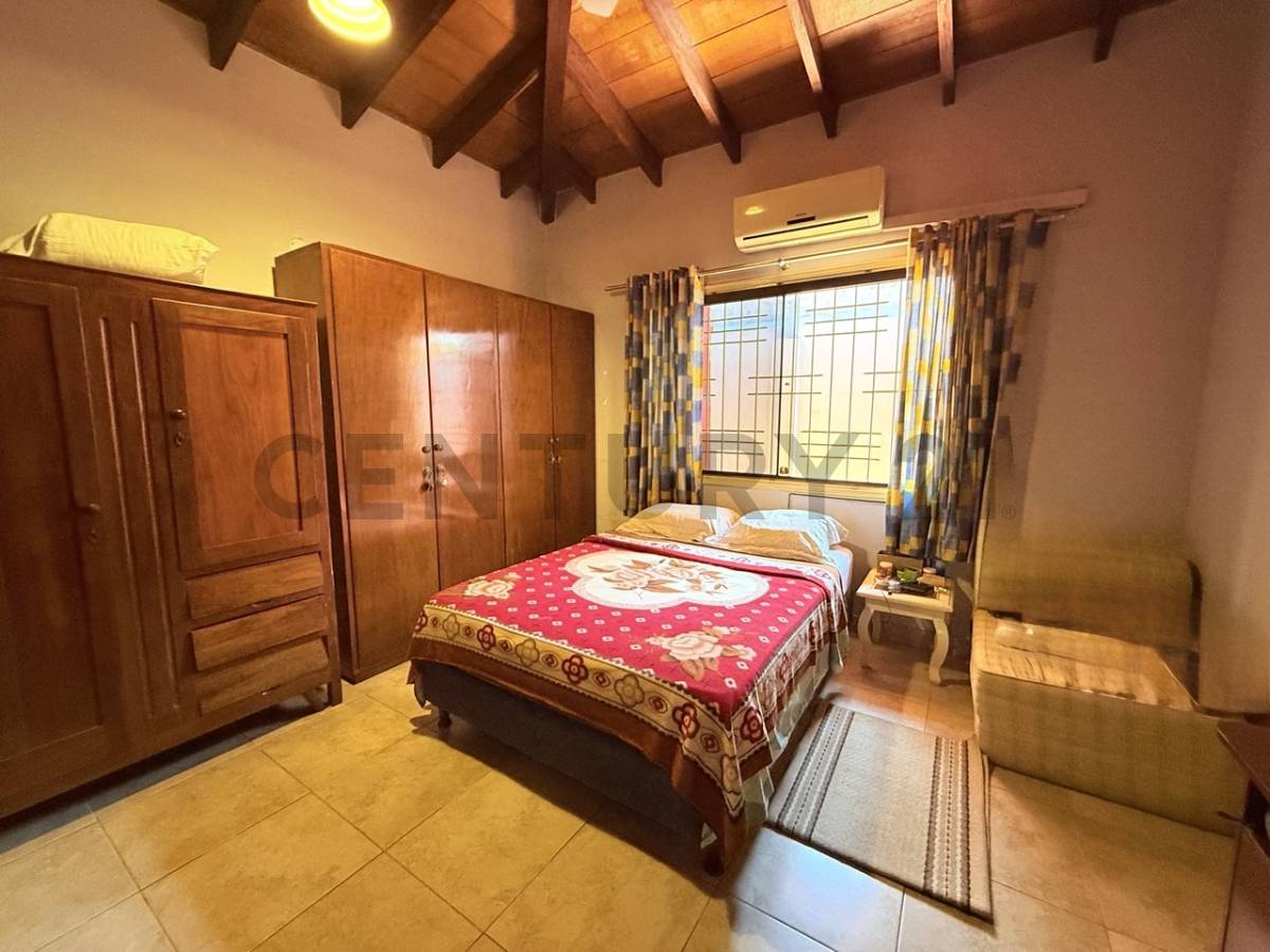 Propiedad sobre Concejal Vargas ideal para vivienda o desarrollo - imagen 21