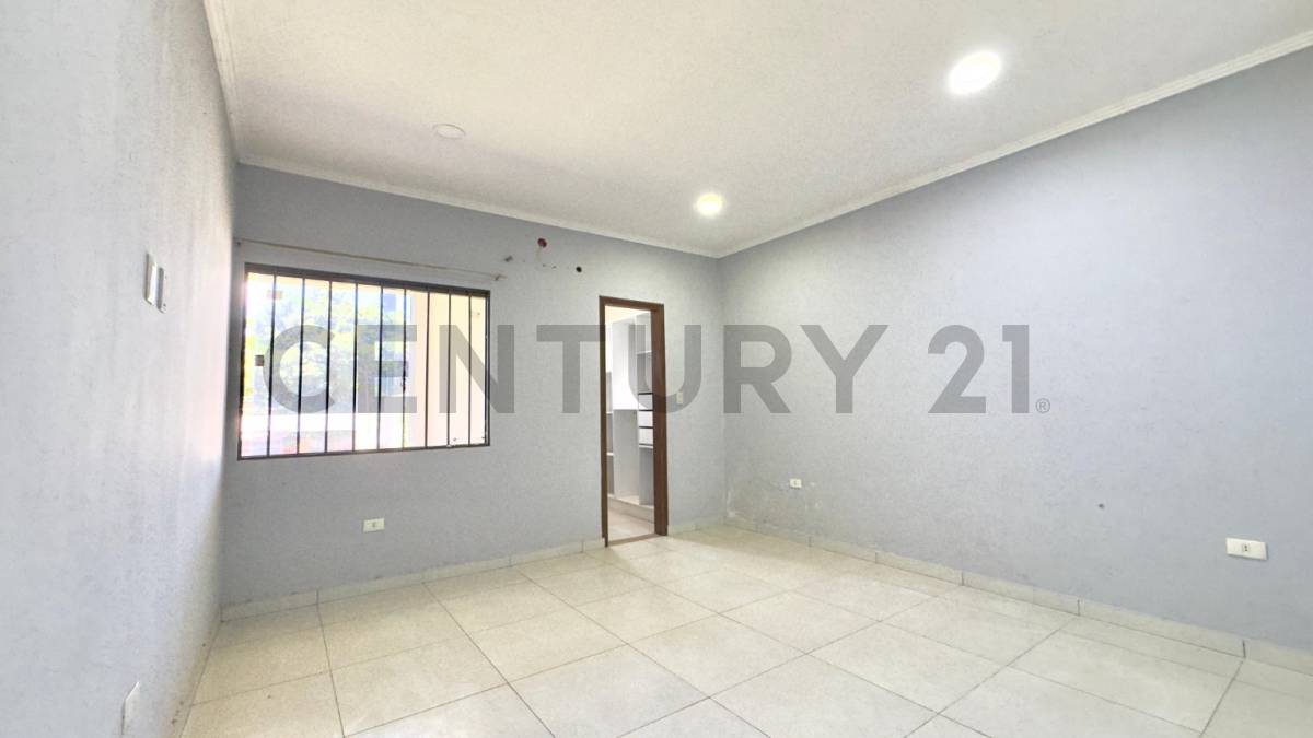 VENDO CASA, ZONA HIPÓDROMO- ASUNCIÓN - 7