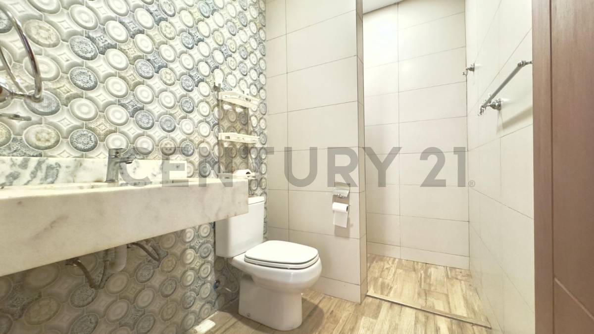 VENDO CASA, ZONA HIPÓDROMO- ASUNCIÓN - 11