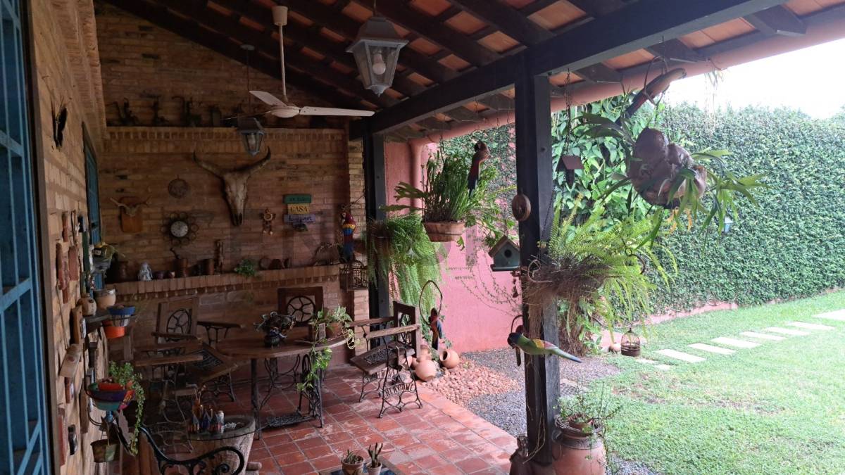 VENDO HERMOSA CASA EN ITA ENRAMADA - ASUNCION - imagen 17