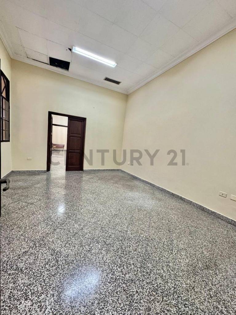 DOS PROPIEDADES JUNTAS | Venta de Casa en La Encarnación, Asunción - 7