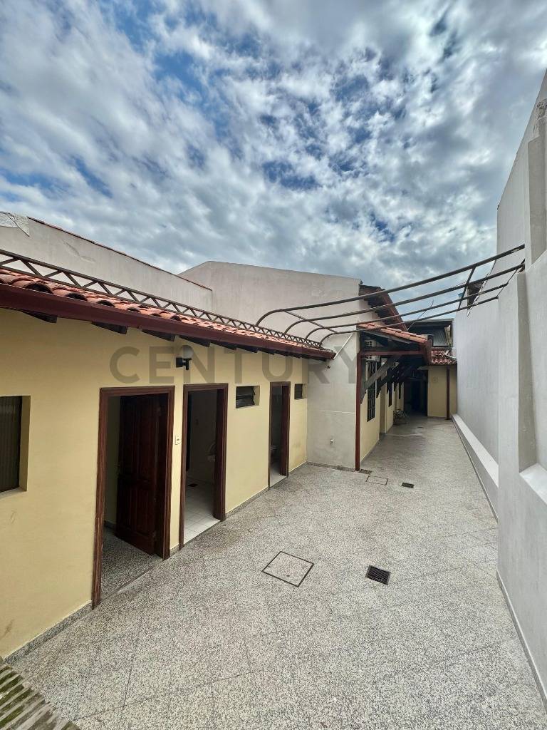 DOS PROPIEDADES JUNTAS | Venta de Casa en La Encarnación, Asunción - 10