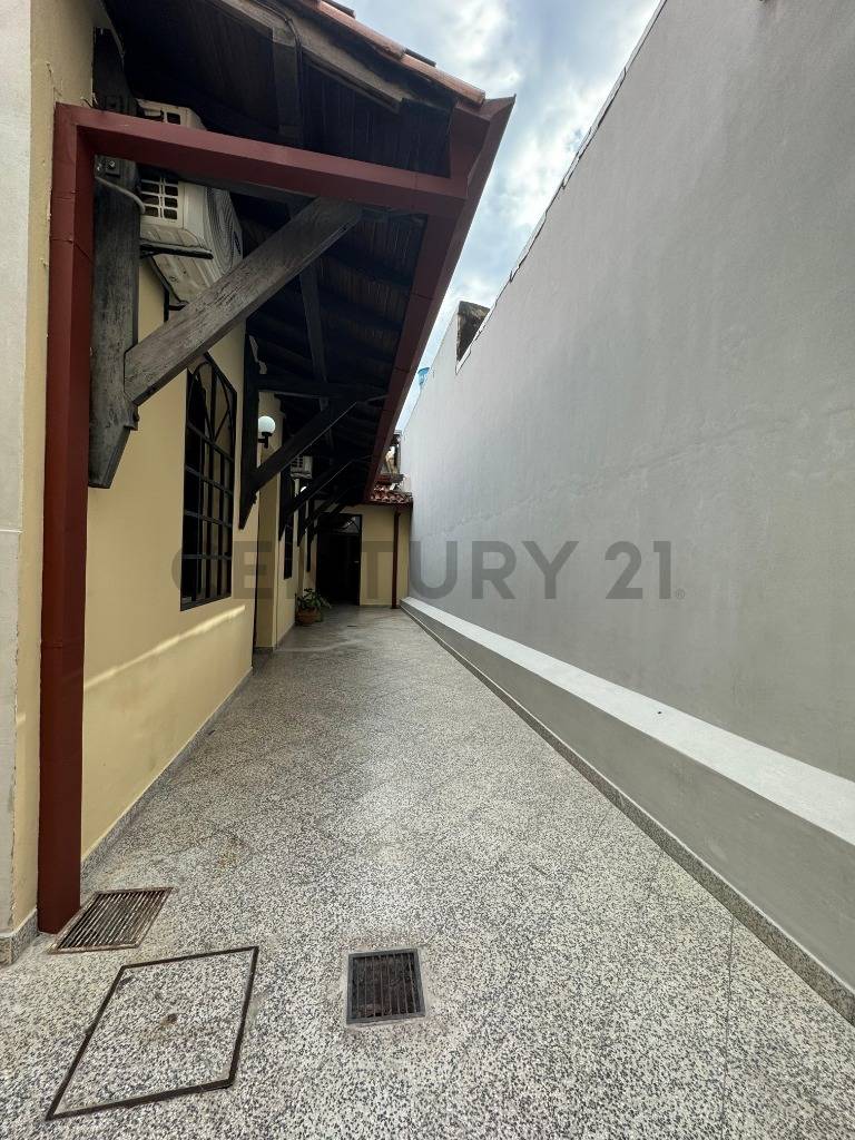 DOS PROPIEDADES JUNTAS | Venta de Casa en La Encarnación, Asunción - 11