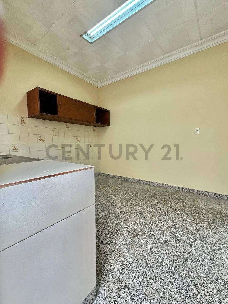 DOS PROPIEDADES JUNTAS | Venta de Casa en La Encarnación, Asunción - 16