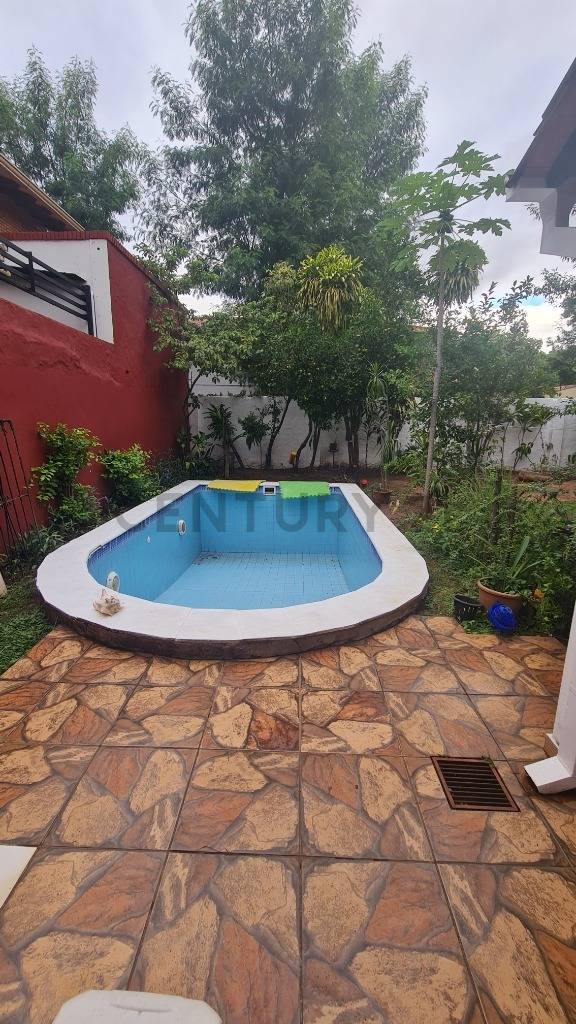 Casa en Venta en Barrio Las Lomas – Amplio Terreno frente a Plaza - imagen 8