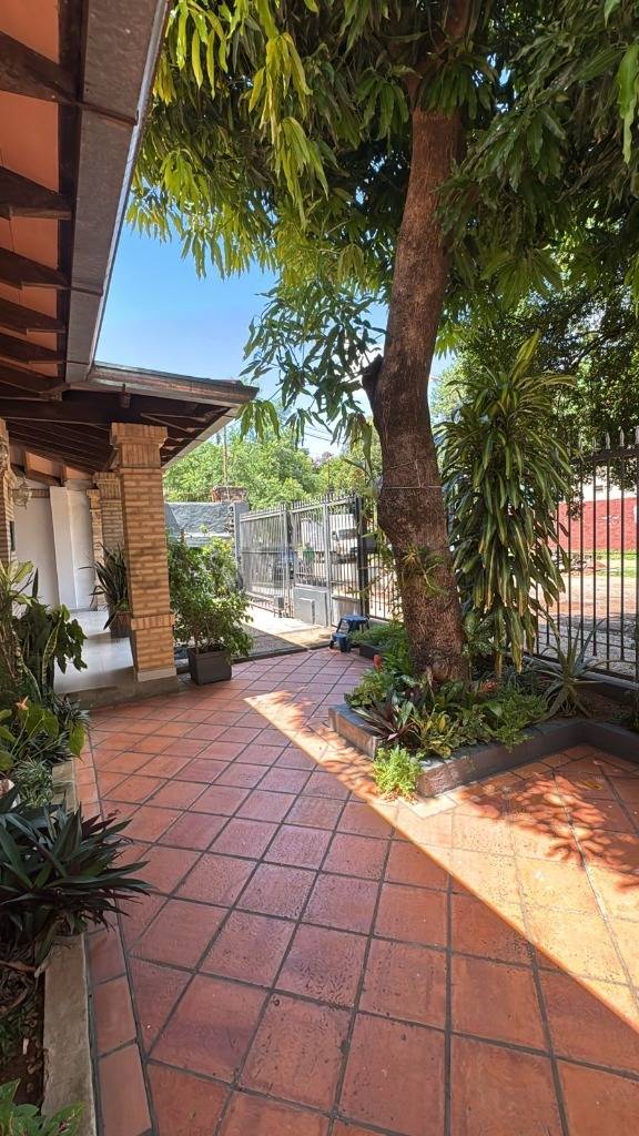 Vendo casa en barrio Las Lomas - imagen 2