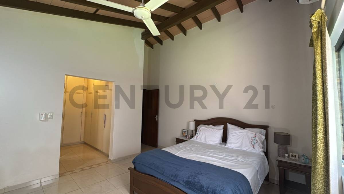 Vendo casa en barrio Las Lomas - imagen 11
