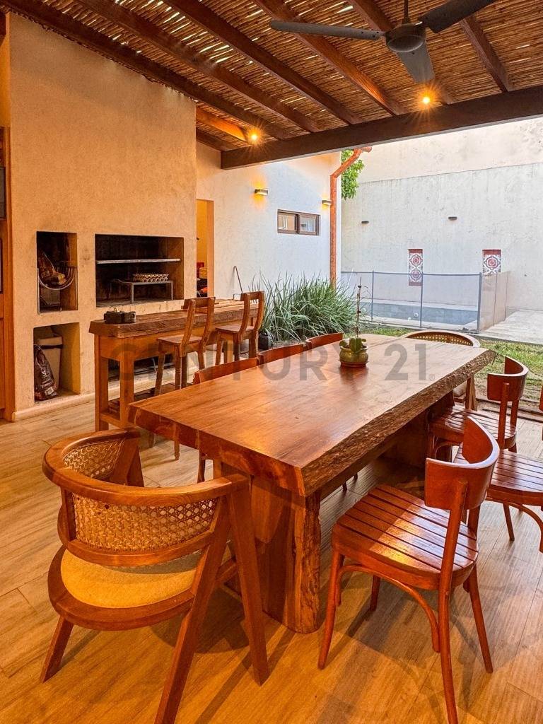 EN VENTA - CASA DE ESTILO MEDITERRÁNEO EN BARRIO LAS MERCEDES - 6