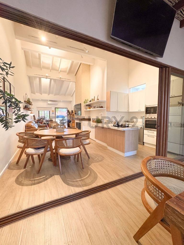EN VENTA - CASA DE ESTILO MEDITERRÁNEO EN BARRIO LAS MERCEDES - 7