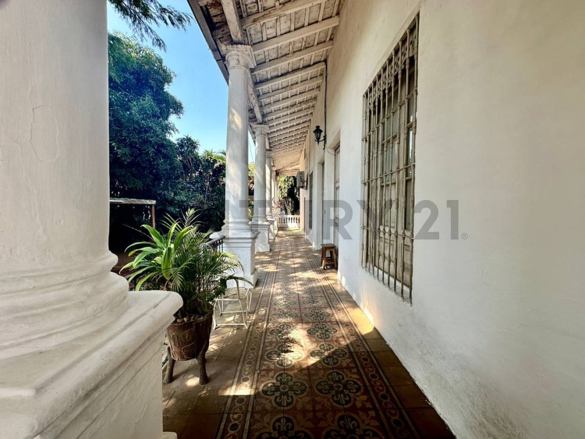 EN VENTA IMPORTANTE RESIDENCIA DECLARADA PATRIMONIO HISTORICO CULTURAL - 2