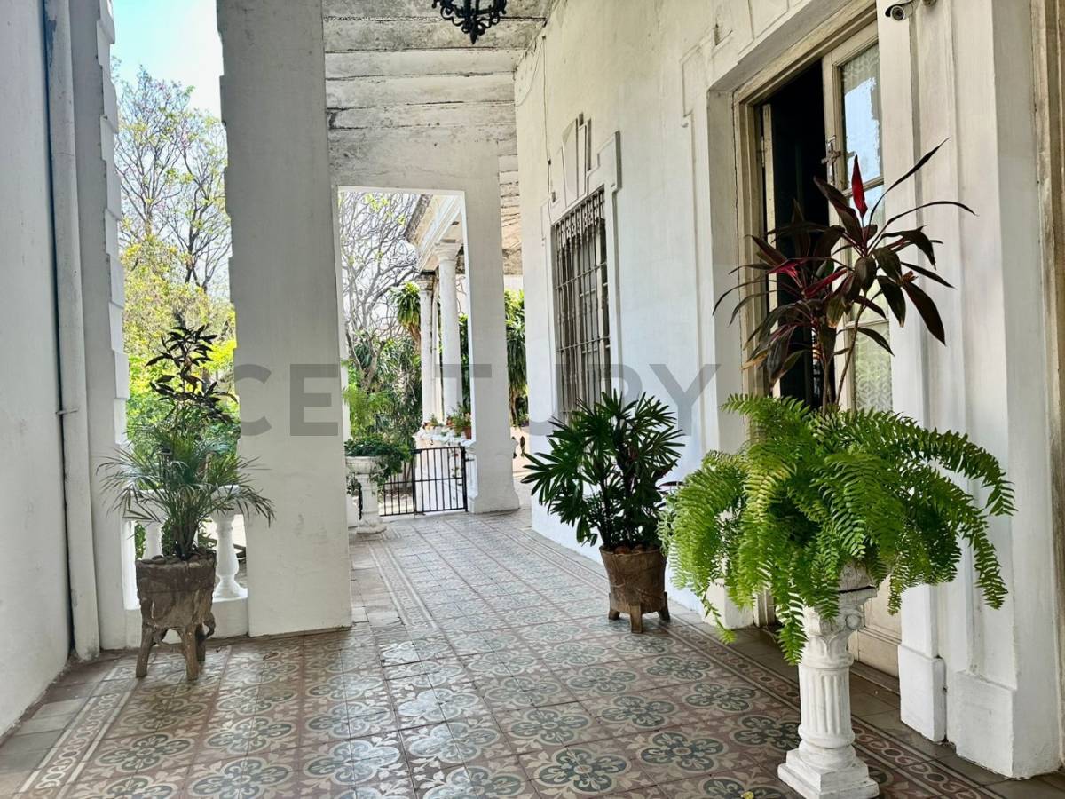 EN VENTA IMPORTANTE RESIDENCIA DECLARADA PATRIMONIO HISTORICO CULTURAL - 4