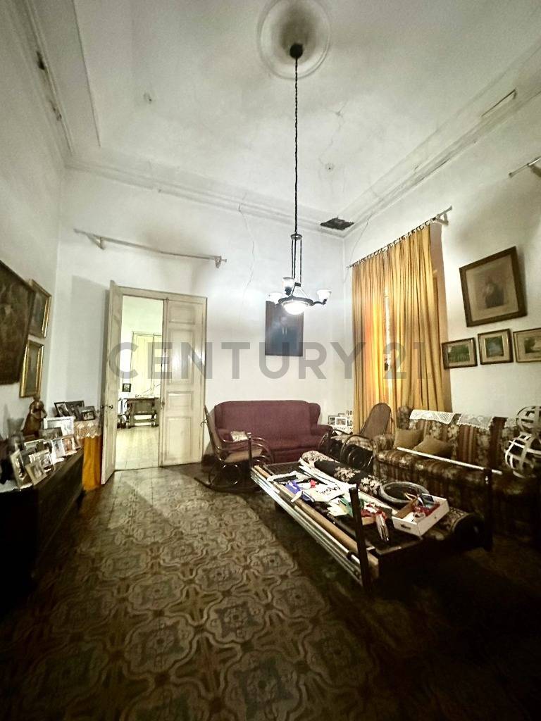 EN VENTA IMPORTANTE RESIDENCIA DECLARADA PATRIMONIO HISTORICO CULTURAL - 6