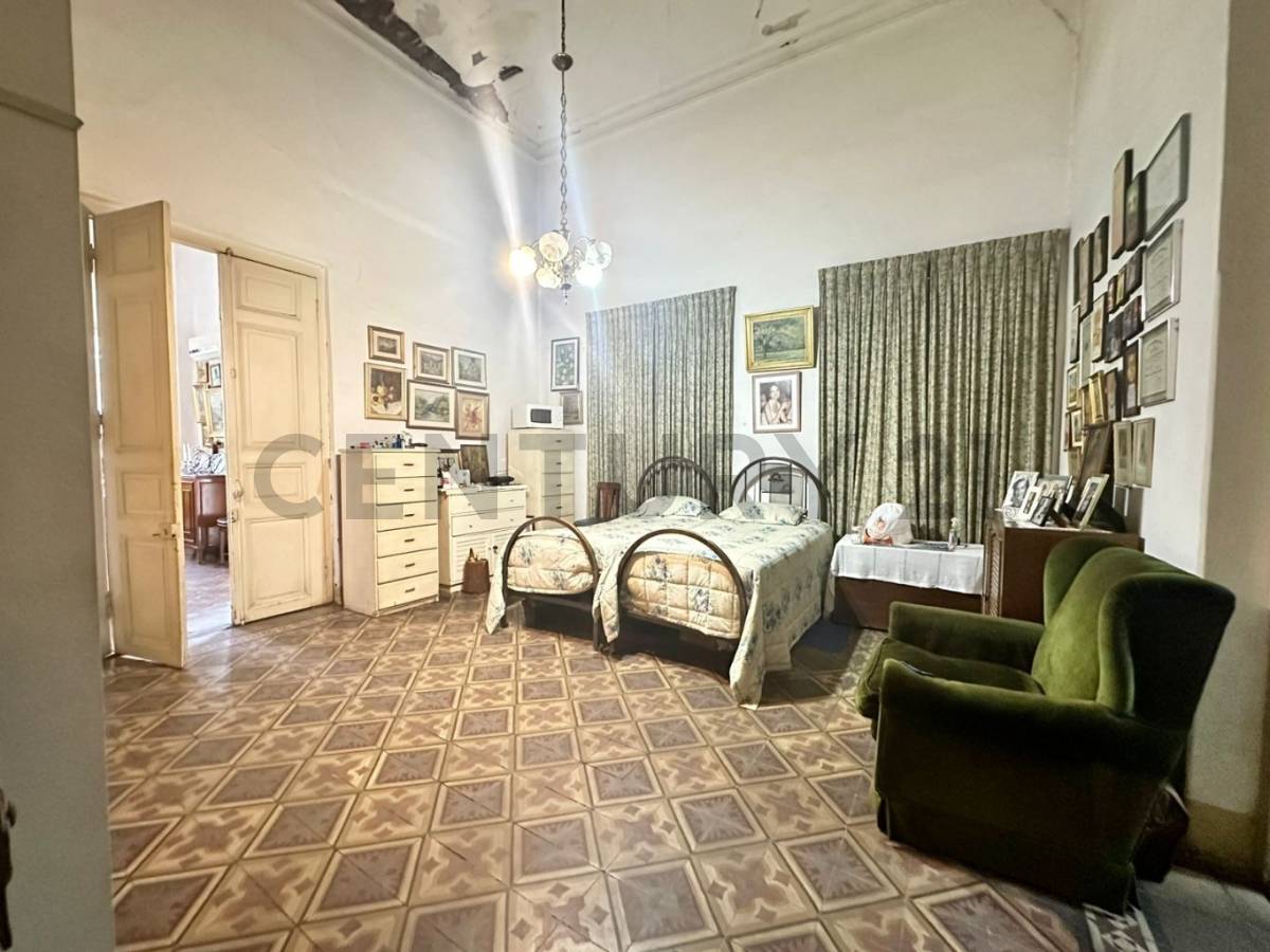 EN VENTA IMPORTANTE RESIDENCIA DECLARADA PATRIMONIO HISTORICO CULTURAL - 10