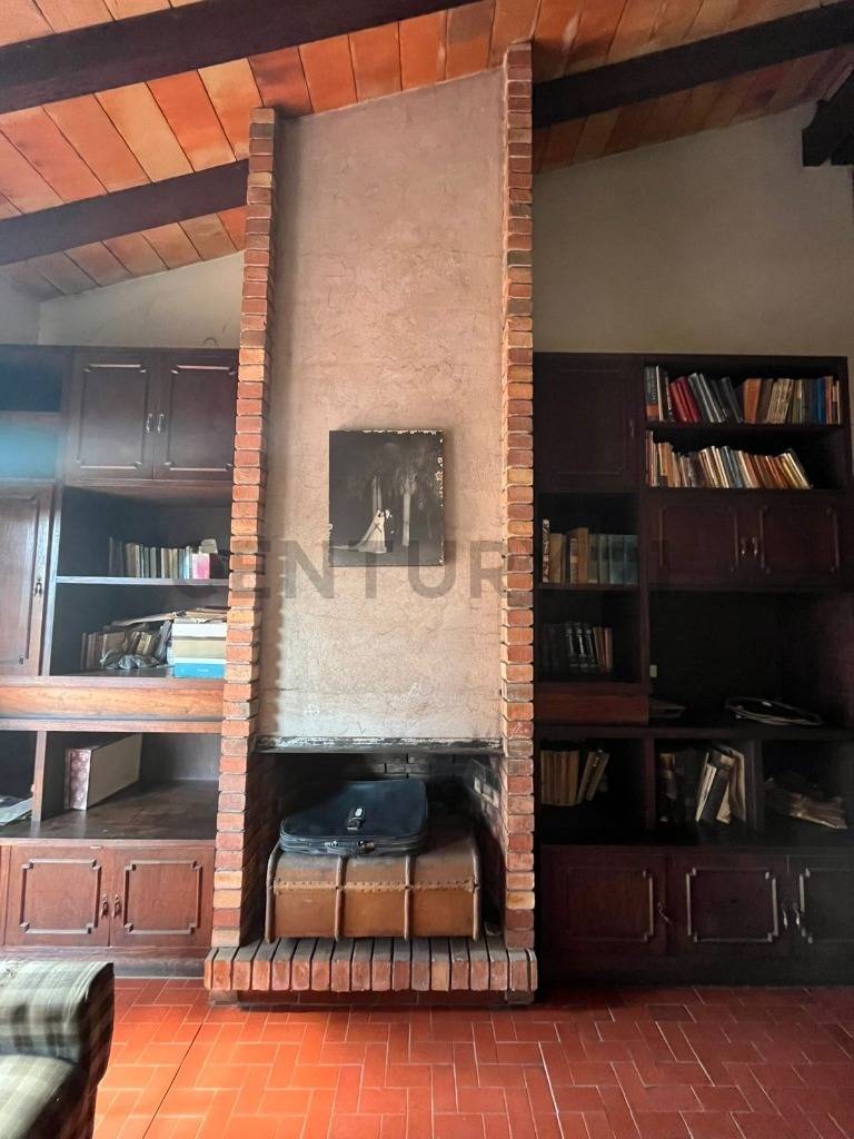 VENDO CASONA EN EL CORAZON DEL BARRIO LAS MERCEDES - 16