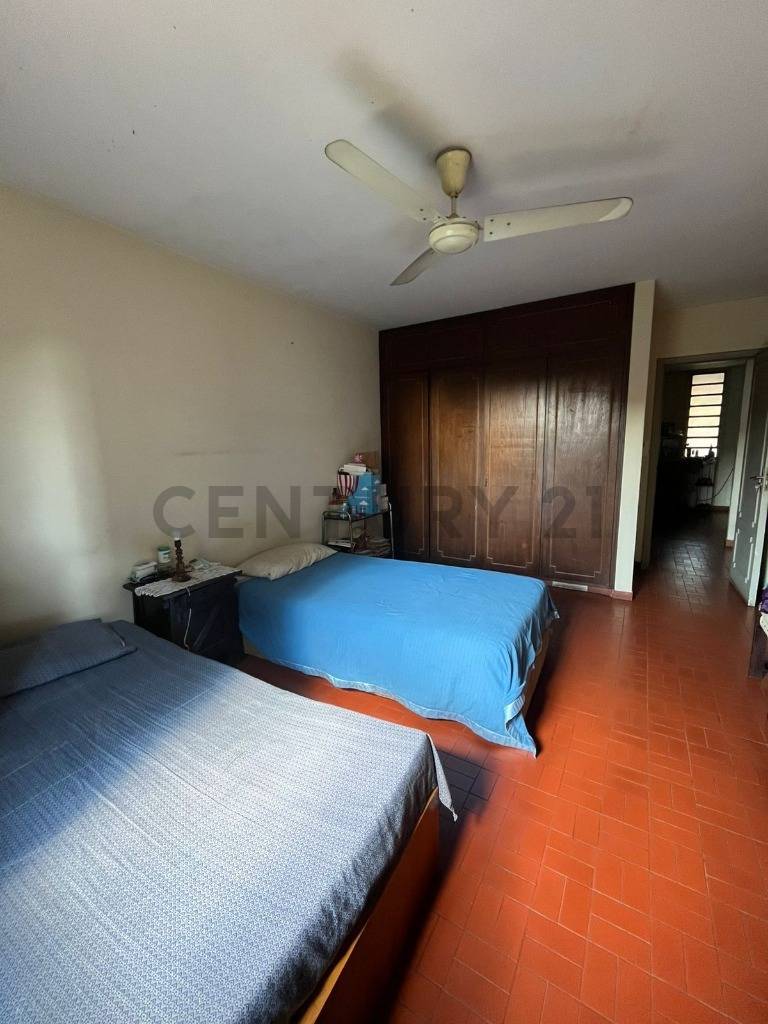 VENDO CASONA EN EL CORAZON DEL BARRIO LAS MERCEDES - 18