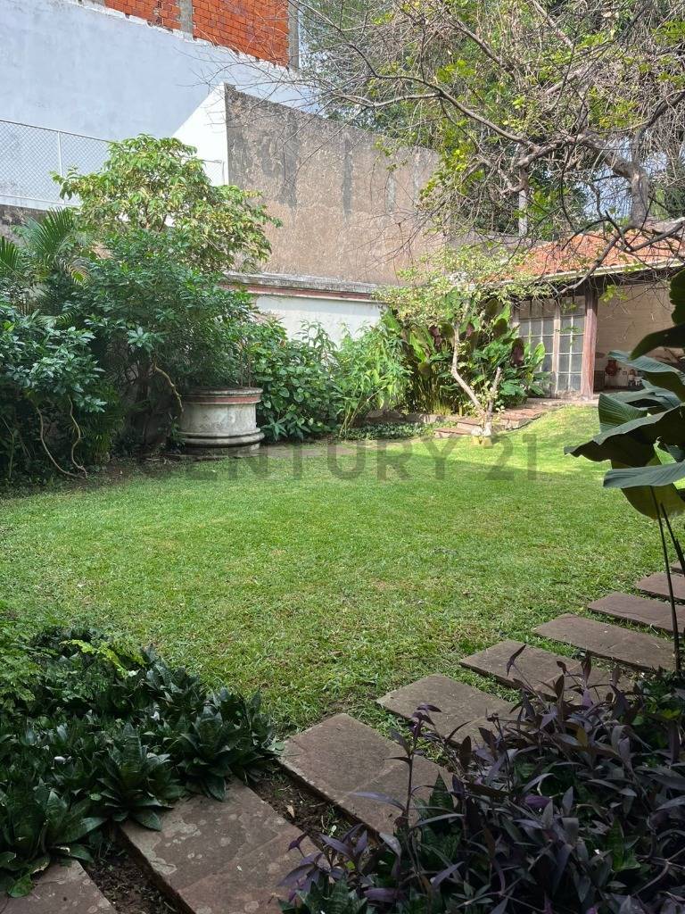 VENDO CASONA EN EL CORAZON DEL BARRIO LAS MERCEDES - 23