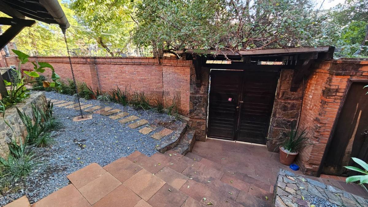 IMPONENTE PROPIEDAD EN VENTA SOBRE MCAL LÓPEZ CON SALIDA DE CALLE A CALLE - imagen 7