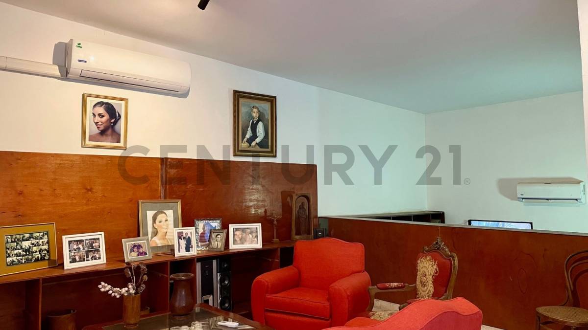 SE VENDE HERMOSA RESIDENCIA EN EL BARRIO LAS MERCEDES - 12