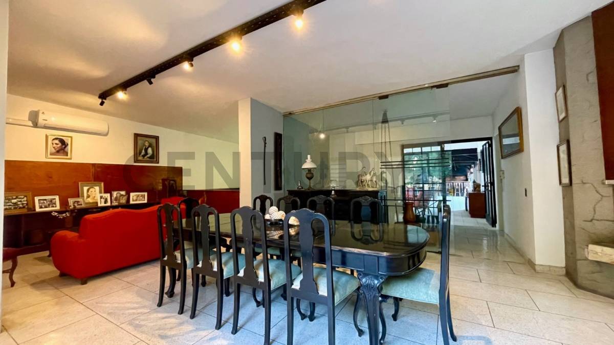 SE VENDE HERMOSA RESIDENCIA EN EL BARRIO LAS MERCEDES - 16