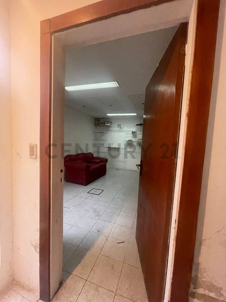 Residencia ideal para remodelacion | Barrio Las Mercedes - imagen 7