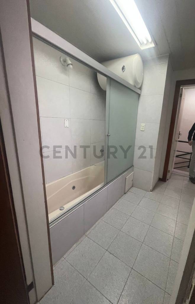Residencia ideal para remodelacion | Barrio Las Mercedes - imagen 10