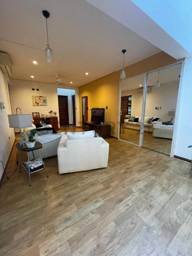 Residencia en barrio Las Mercedes - imagen 9