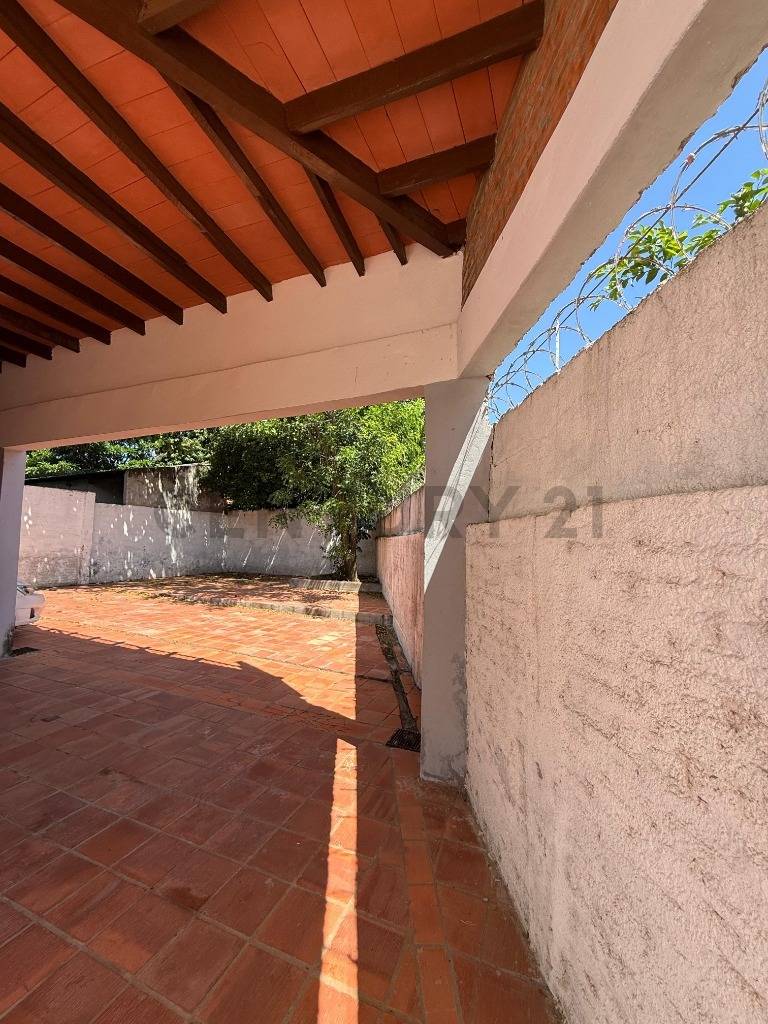 Casa Duplex en venta – Barrio Golondrinas, Loma Pytã - 12