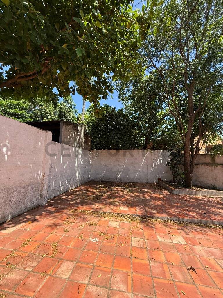 Casa Duplex en venta – Barrio Golondrinas, Loma Pytã - 13