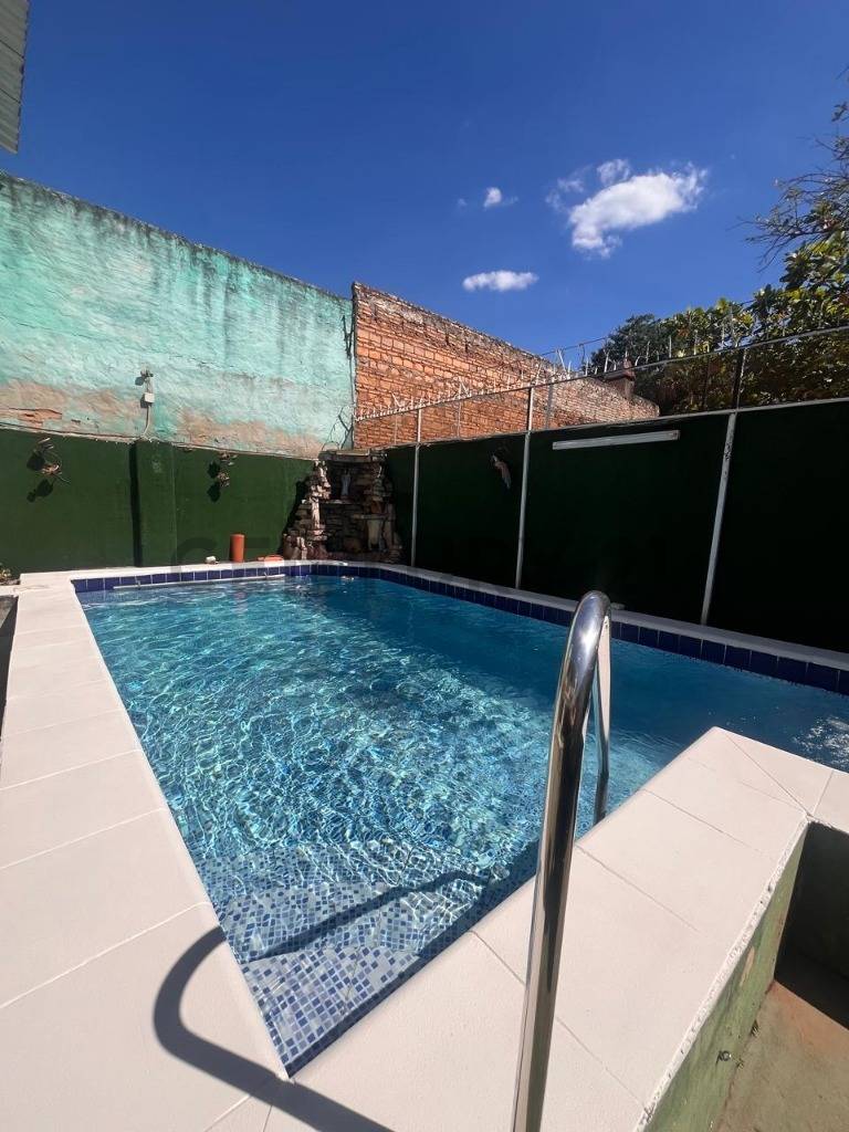 Residencia familiar con excelente ubicación en Loma Pyta - 4