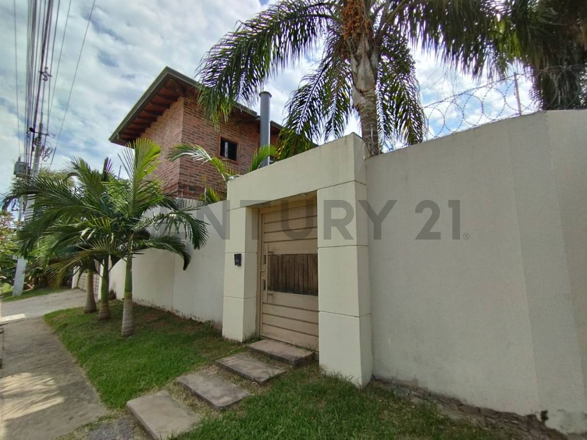 VENDO CASA EN ESQUINA EN EXCELENTE UBICACION - imagen 2