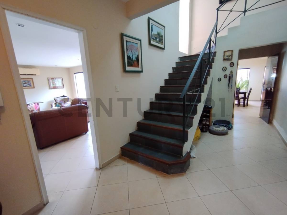 VENDO CASA EN ESQUINA EN EXCELENTE UBICACION - imagen 12