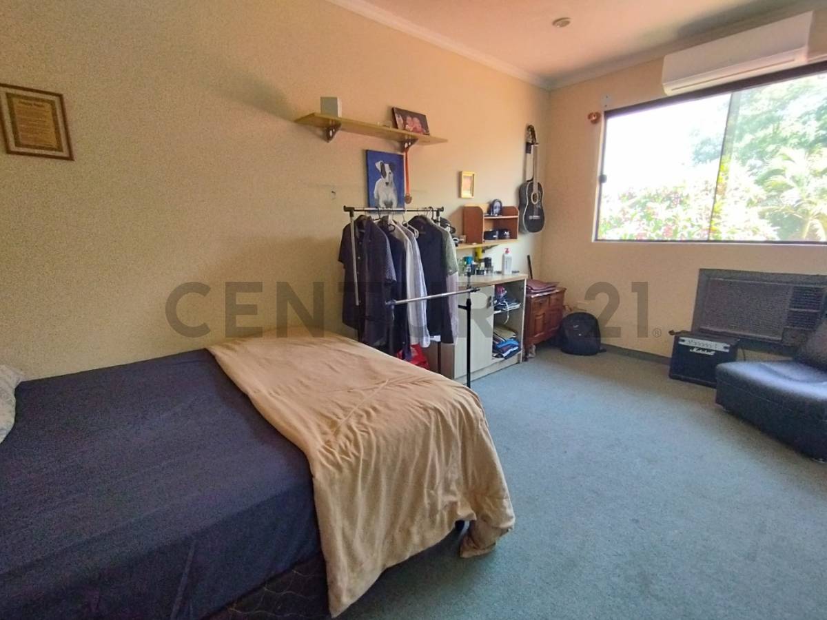 VENDO CASA EN ESQUINA EN EXCELENTE UBICACION - imagen 17