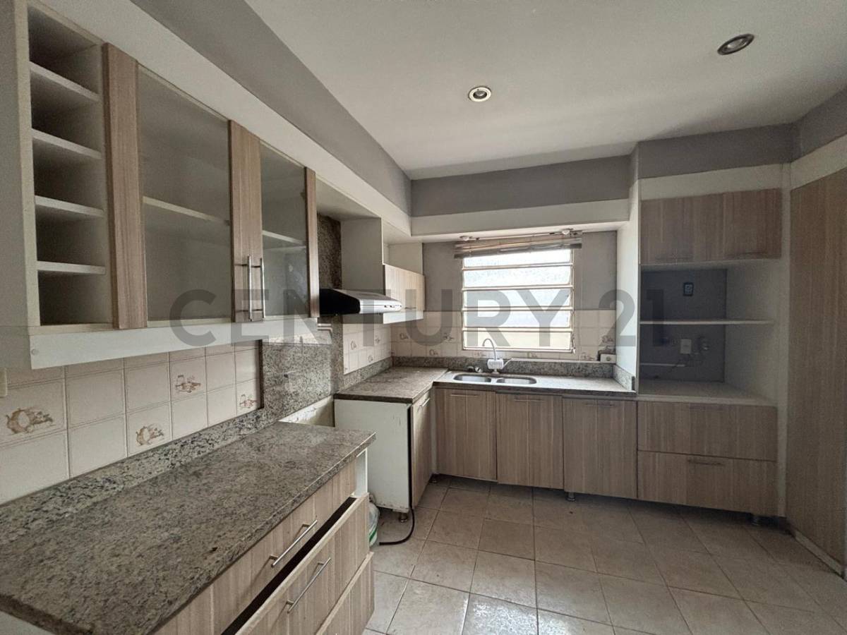 Venta de Casa en Barrio Los Laureles - imagen 2