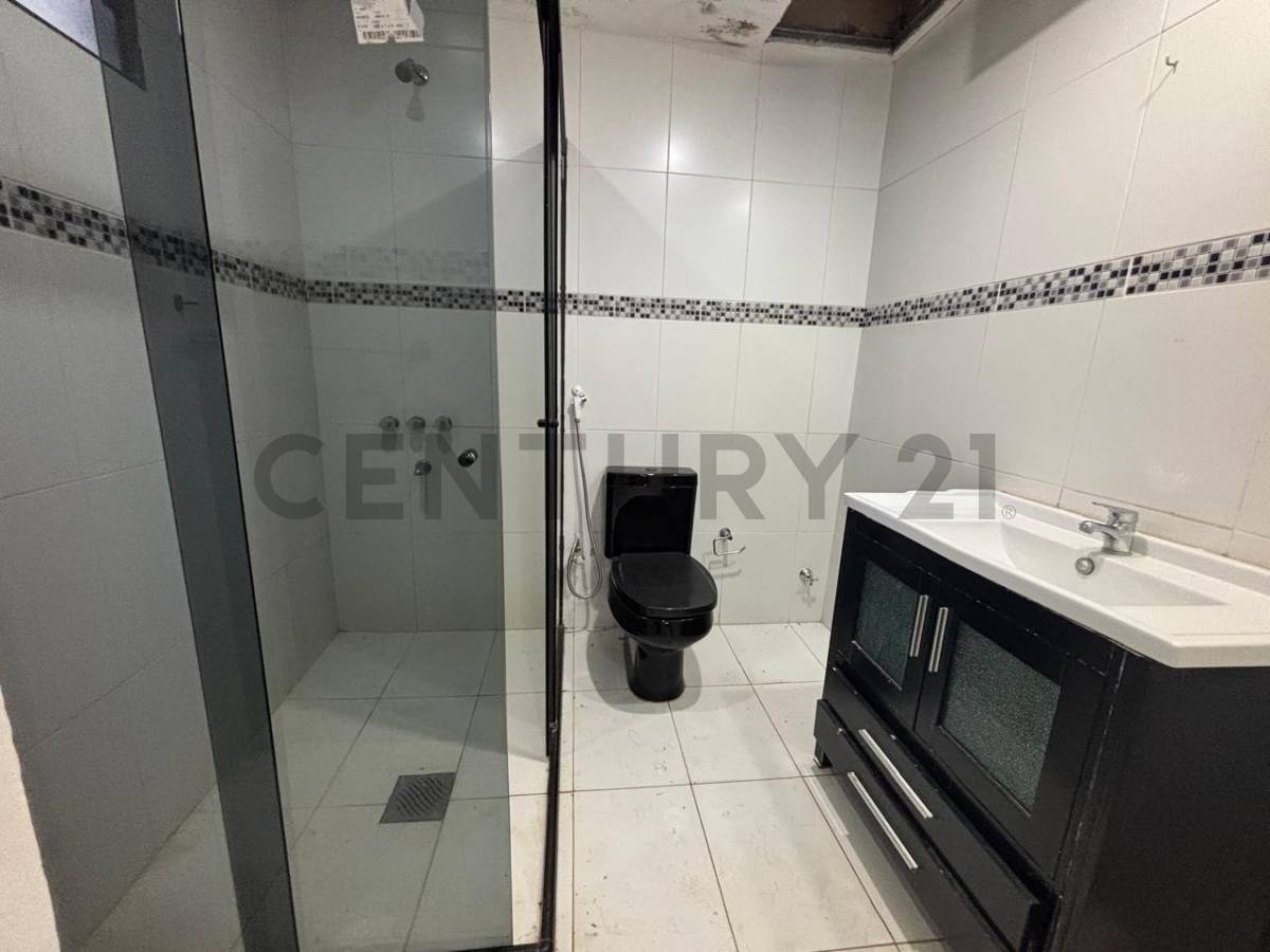 Venta de Casa en Barrio Los Laureles - imagen 4