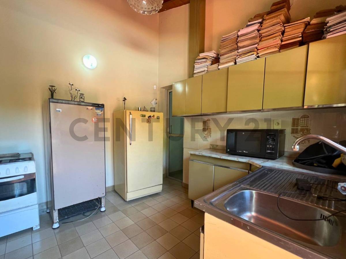 CASA CON EXCELENTE UBICACIÓN EN BARRIO LOS LAURELES - imagen 21