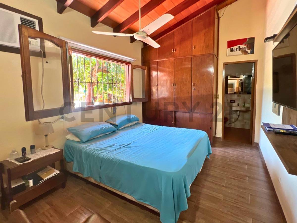 CASA CON EXCELENTE UBICACIÓN EN BARRIO LOS LAURELES - imagen 22