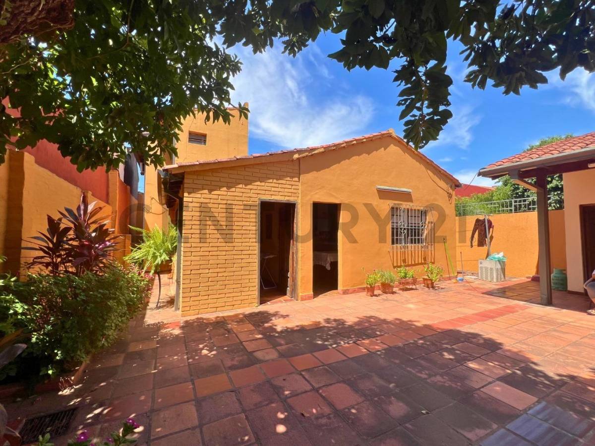 CASA CON EXCELENTE UBICACIÓN EN BARRIO LOS LAURELES - imagen 25