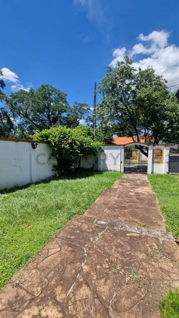 VENTA DE CASA, GRAN OPORTUNIDAD EN BARRIO LOS LAURELES - 3