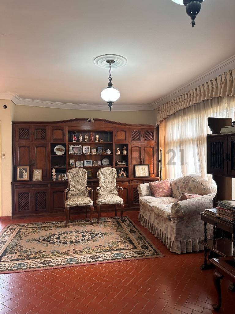 VENDO CASA EN EL BARRIO LOS LAURELES - imagen 3
