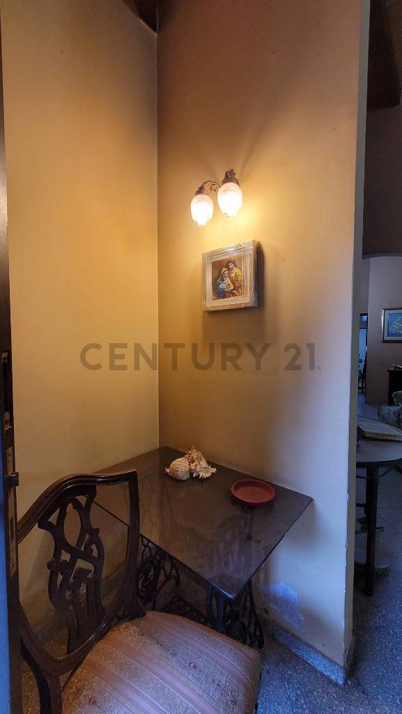 EN VENTA AMPLIA PROPIEDAD EN BARRIO MBOCAYATY - imagen 5