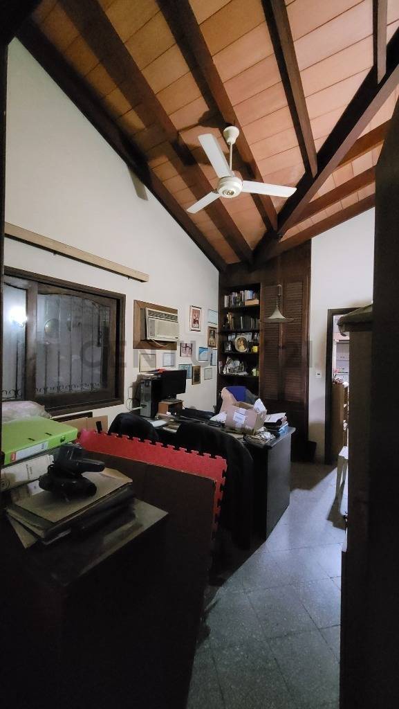 EN VENTA AMPLIA PROPIEDAD EN BARRIO MBOCAYATY - imagen 13
