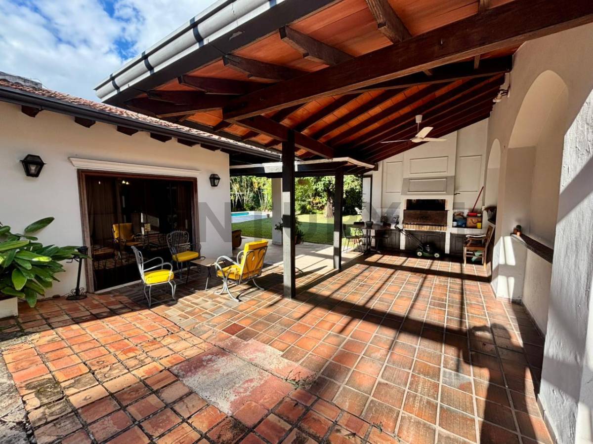 Casa en venta en Mburicaó | Ubicación estratégica con alto potencial - imagen 8