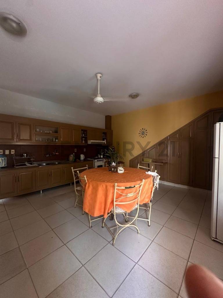 Se vende amplia y elegante casa ideal para familias que buscan comodidad - 7