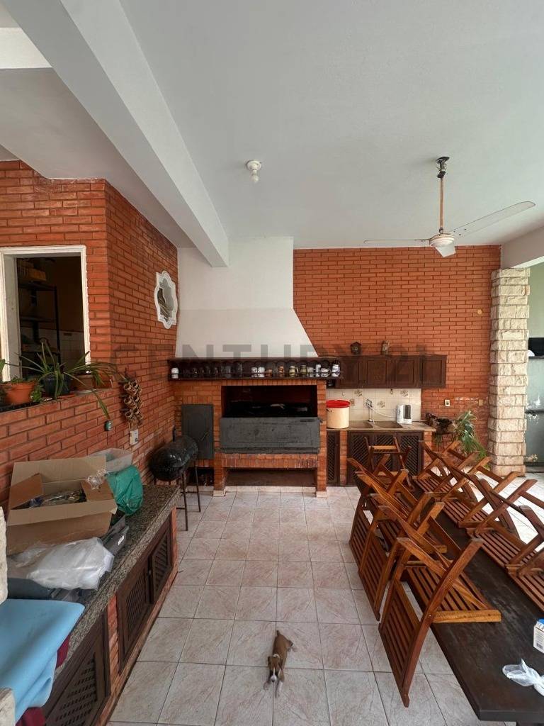 Se vende amplia y elegante casa ideal para familias que buscan comodidad - 14