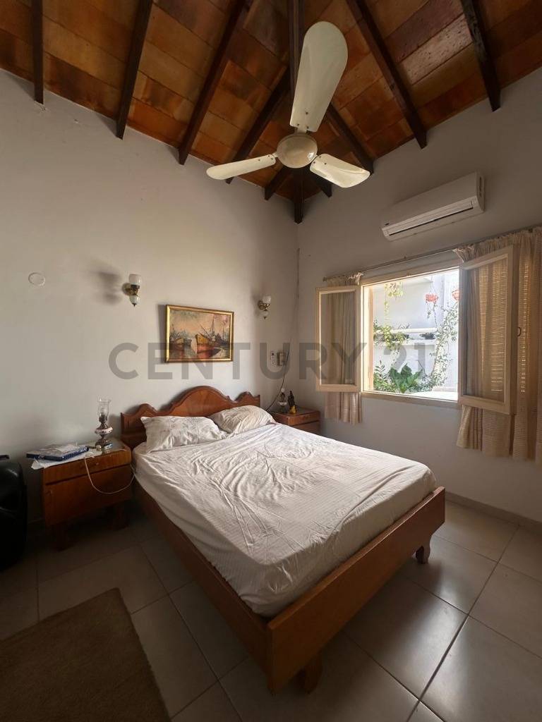 Se vende amplia y elegante casa ideal para familias que buscan comodidad - 15