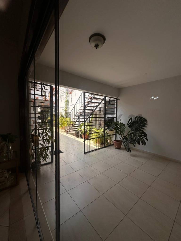 Se vende amplia y elegante casa ideal para familias que buscan comodidad - 16