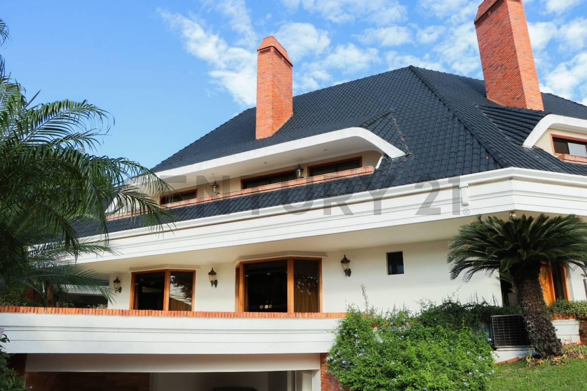 RESIDENCIA DE LUJO EN VENTA – BARRIO MBURICAO - imagen 3