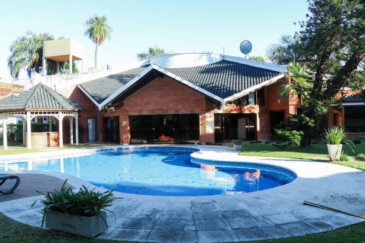 RESIDENCIA DE LUJO EN VENTA – BARRIO MBURICAO - imagen 4