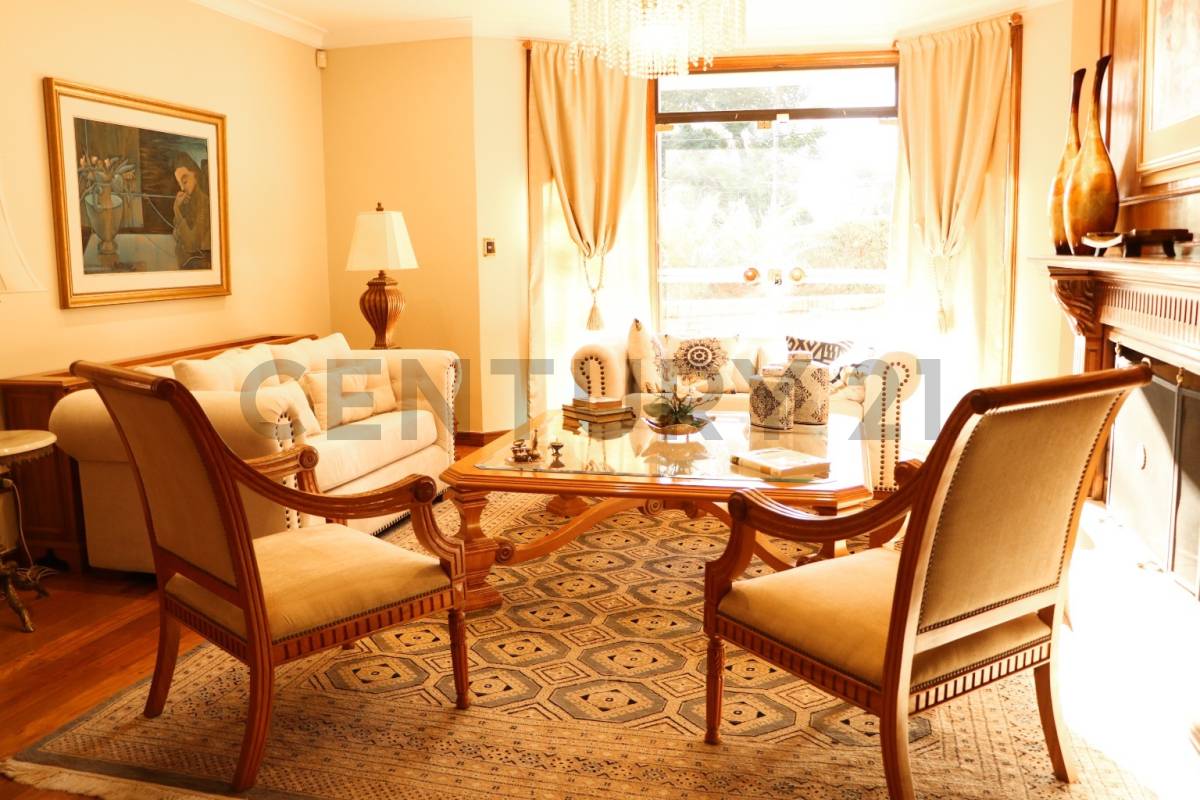 RESIDENCIA DE LUJO EN VENTA – BARRIO MBURICAO - imagen 9